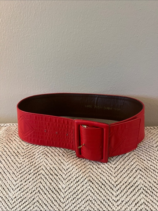 Yves Saint Laurent Red Leather Vintage Buckle Belt Size Large
